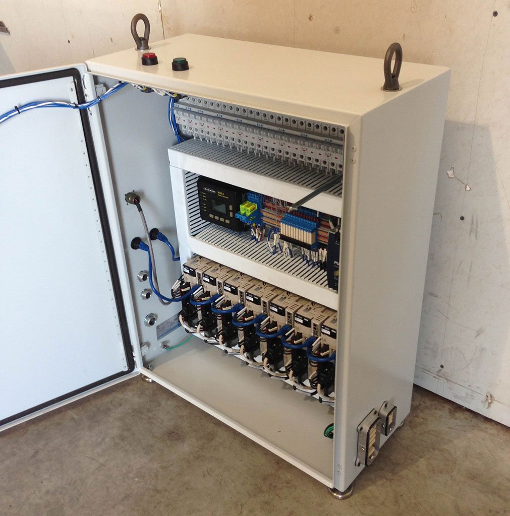 Xilix - Small Cabinet